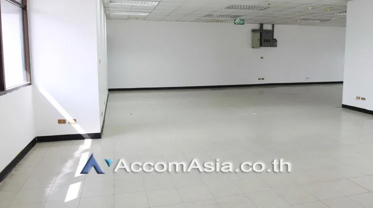 unit Office space For Rent in Charoen Nakhon, Bangkok  near BTS Krung Thon Buri (AA13712)